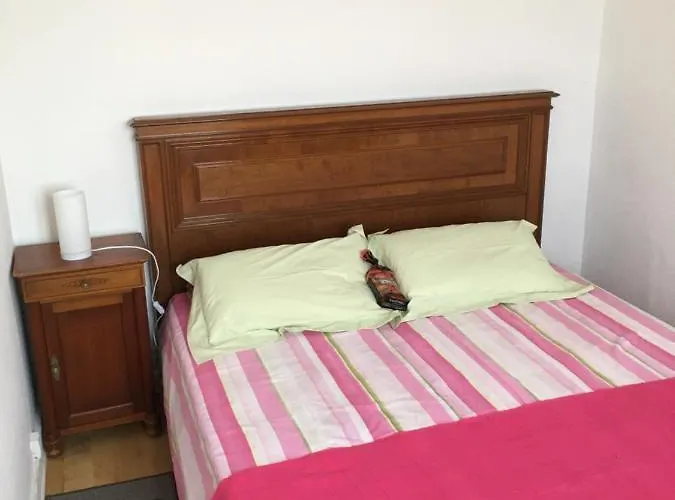 Nyaraló Petite Le Clan